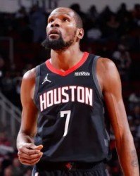 杜兰特生涯篮板数升至历史第78位，助攻数升至历史第72位